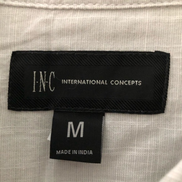 3 Casual Button Down Shirts - Picture 2 of 8